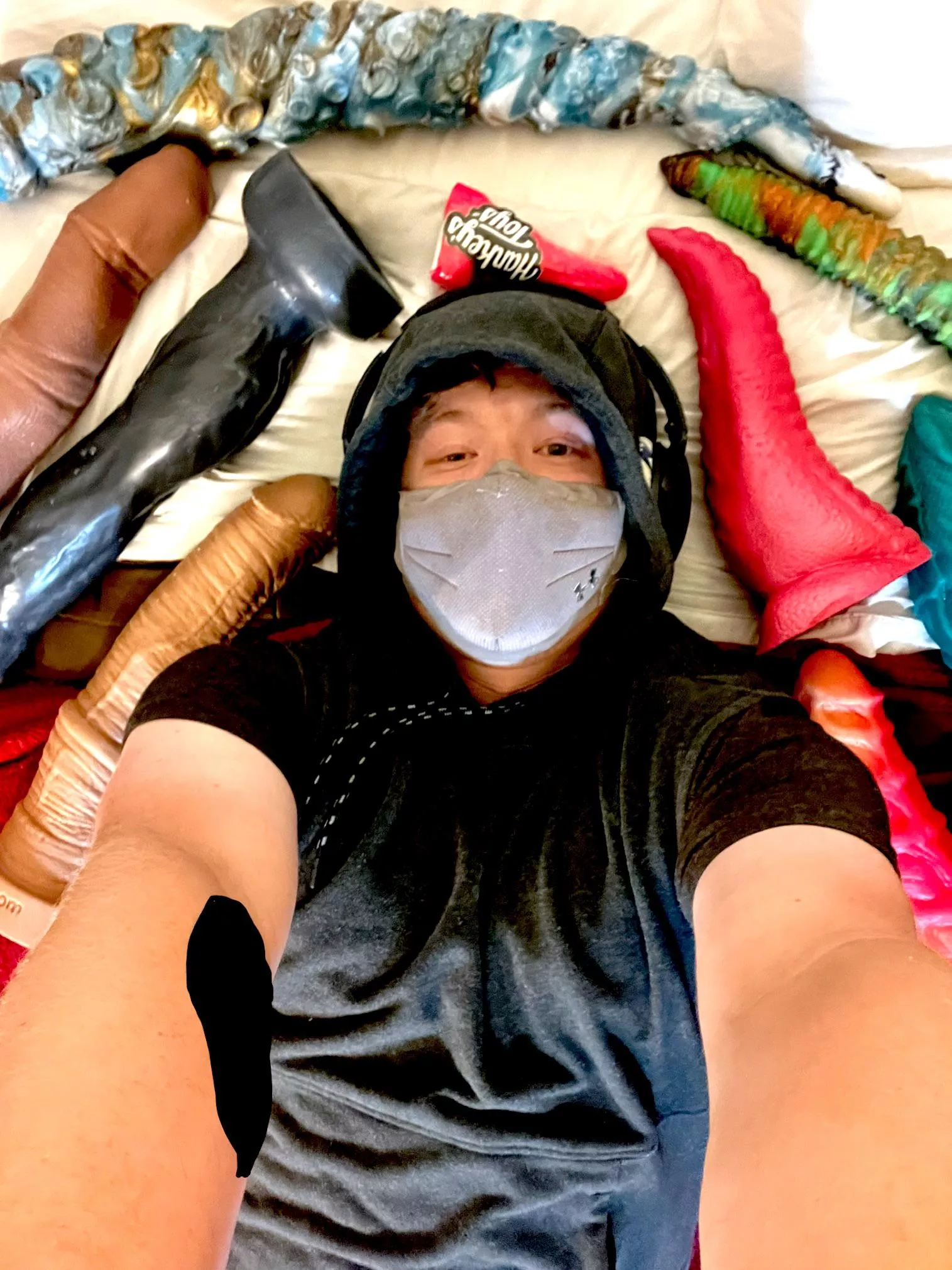 Guess which are on the menu tonight 😈 posted by Bumsexual