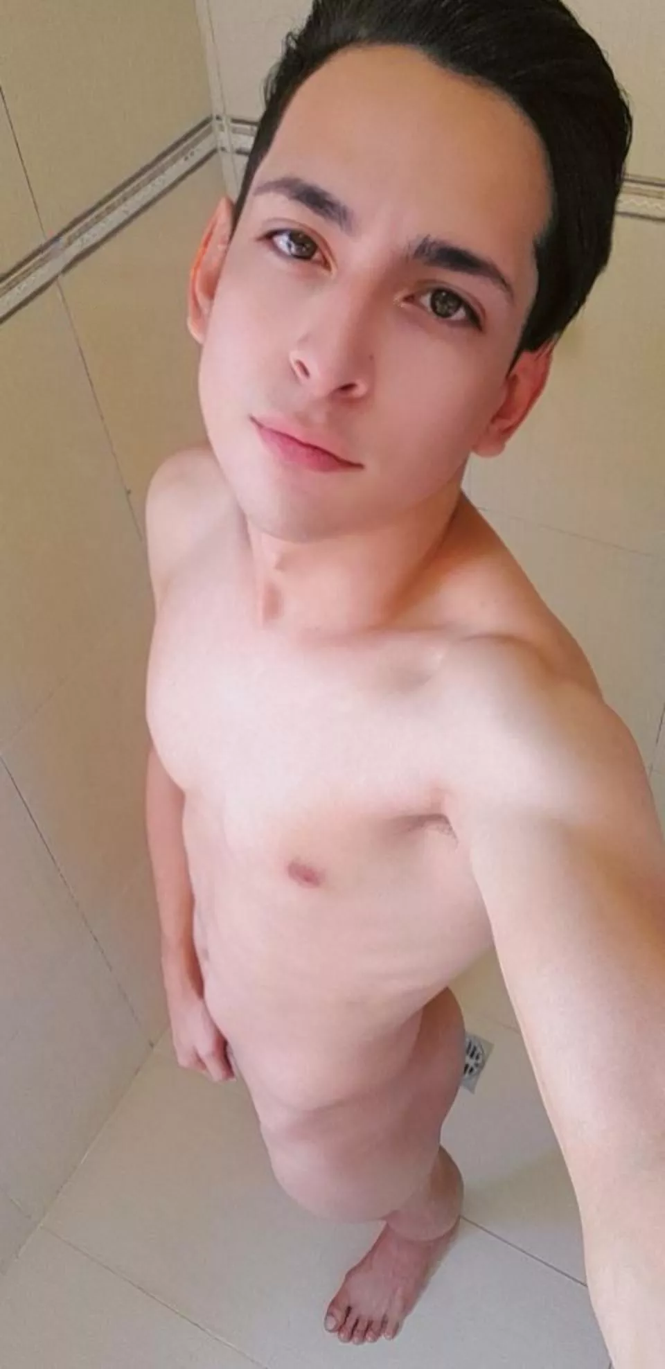 Hello 👋🏻 😉😁 posted by Mikey_Inf