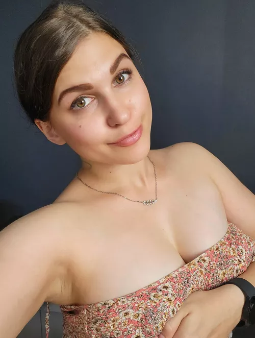 Hey, welcome to my show at @chaturbate [Tiny_hat] 😛 by Tiny_hat_