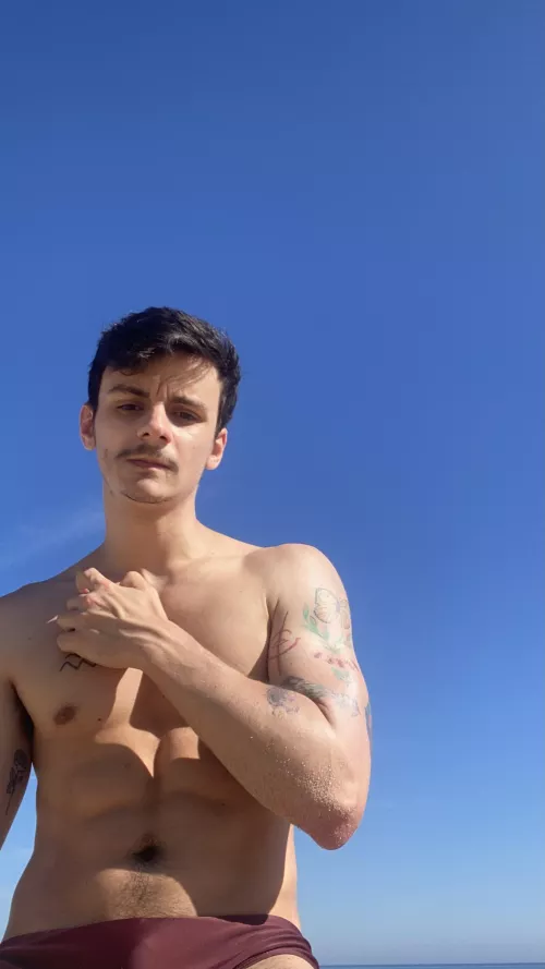 Hope everyone’s having a nice week ;) by Jhonesburguian