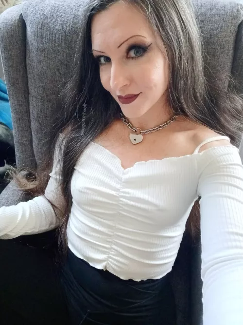 I don't own any bras honestly (42F) by littlegothinheels