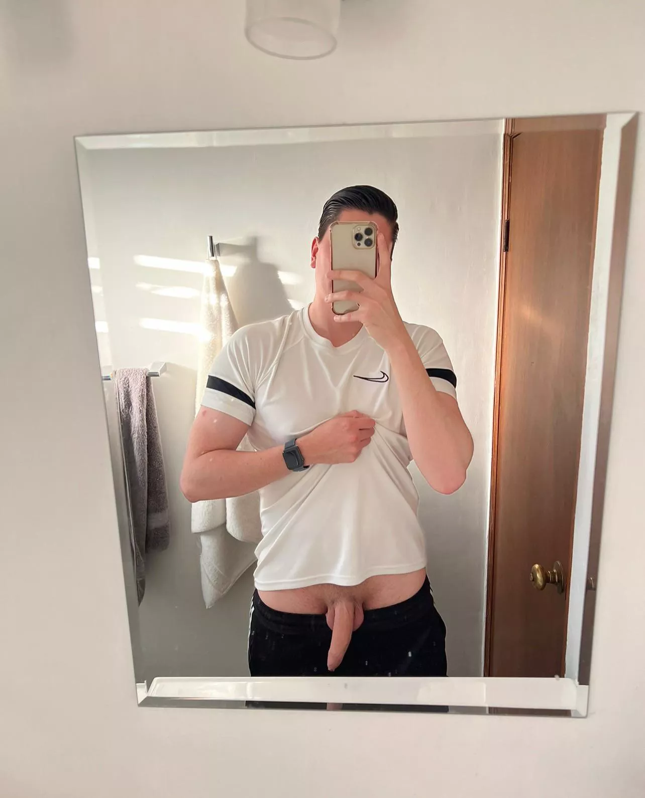 Quick selfie before hitting the gym [M] posted by HandlyProducer