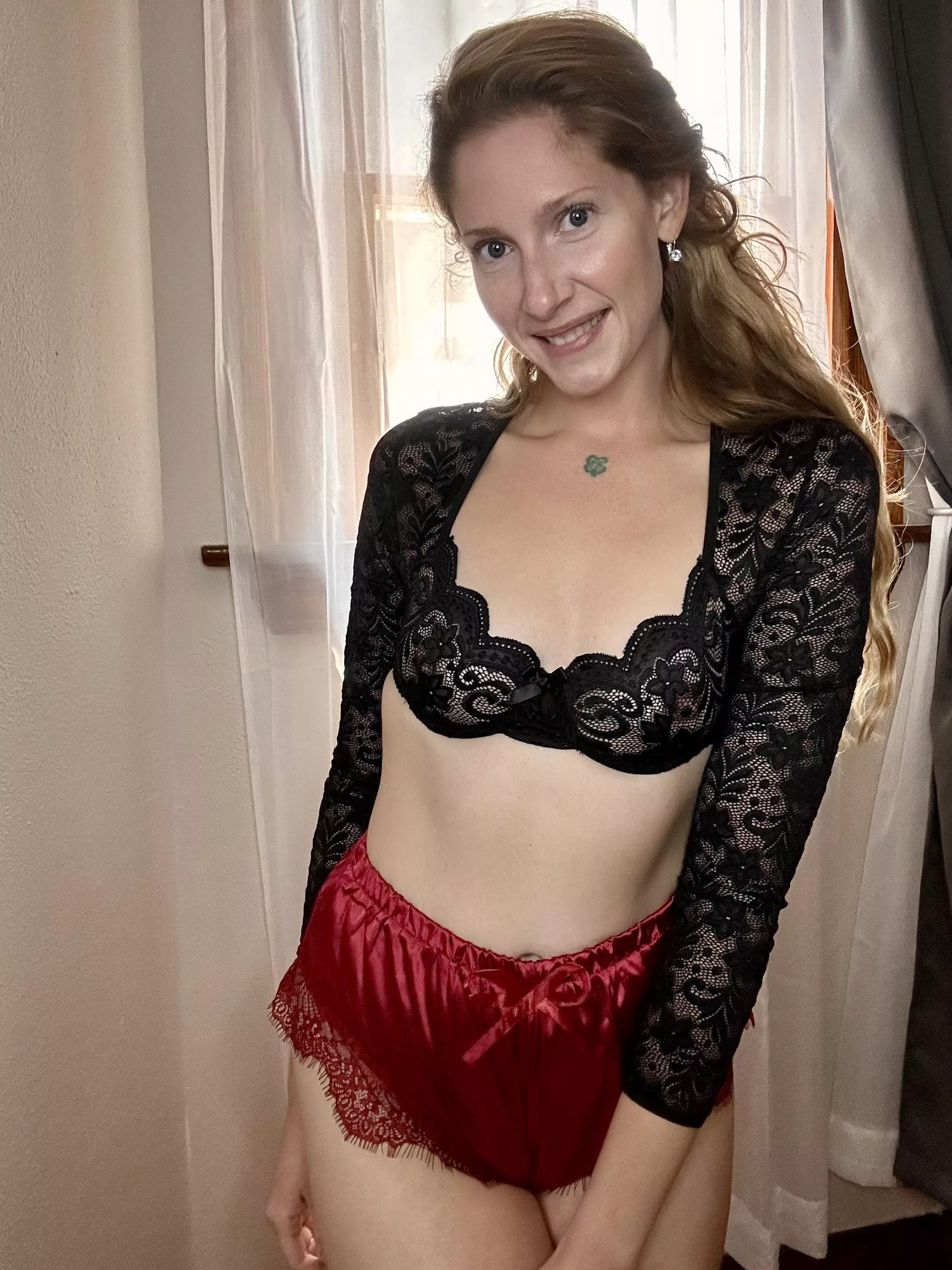 Small natural tits or should I get implants? Hmmm posted by emersonbloom22