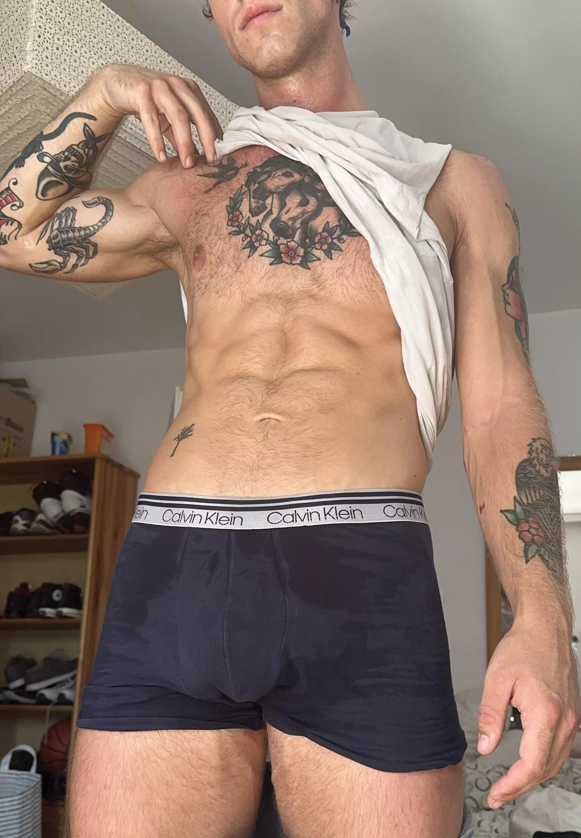 Sweaty bulge posted by AlphaJake23