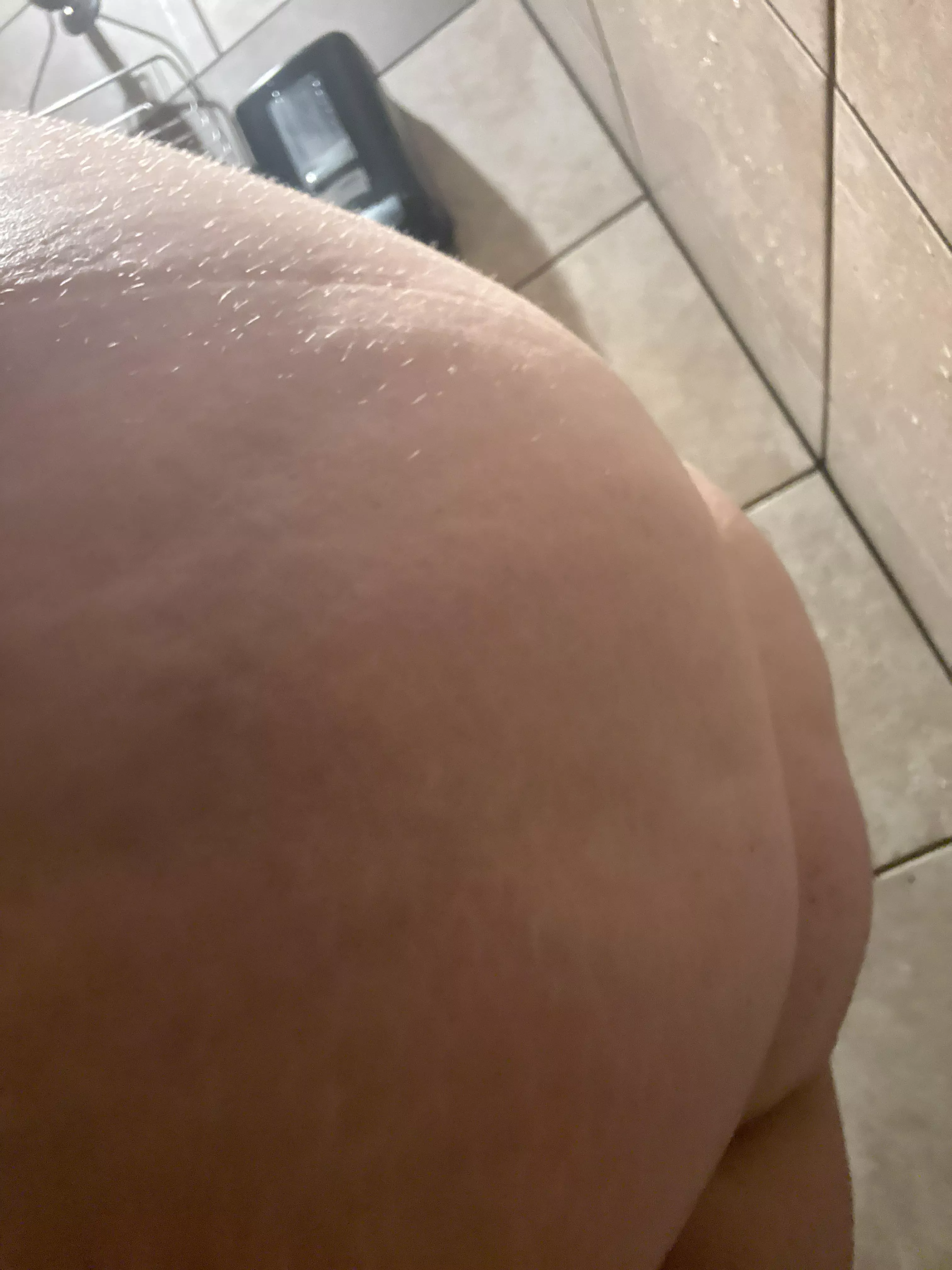 Wash my backside [F]or me after a sweaty workout… posted by obedient-1