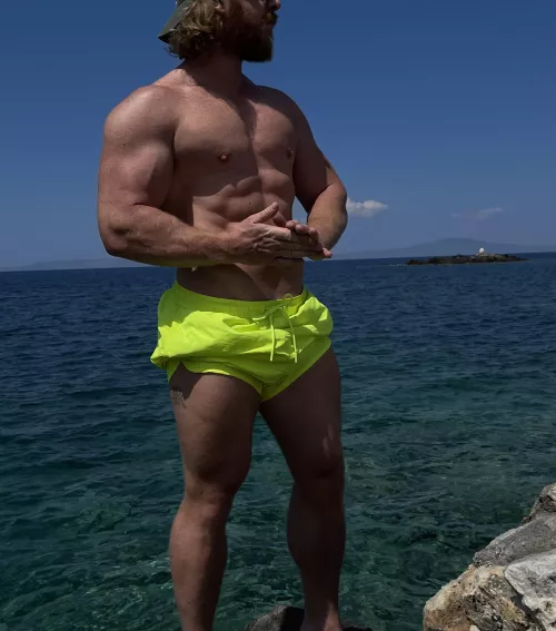 Who wants to come for a swim with me? by Bearded_alpha1