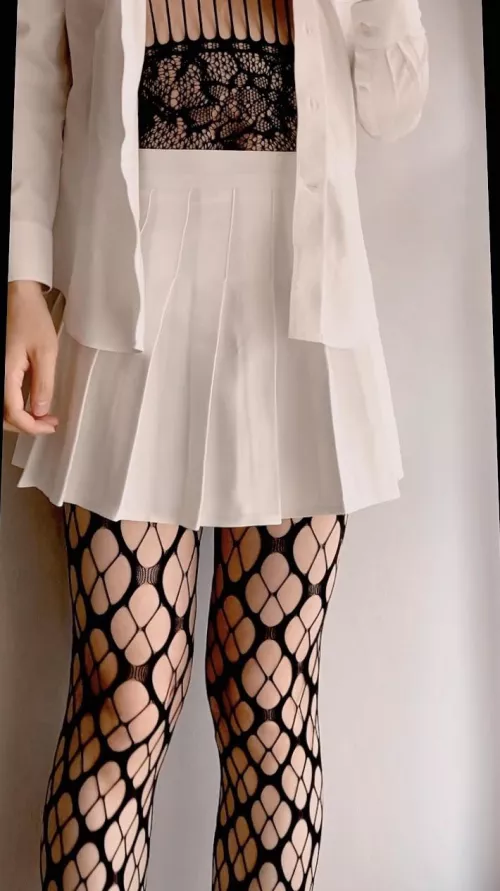 Your everyday office lady? by daphnisx