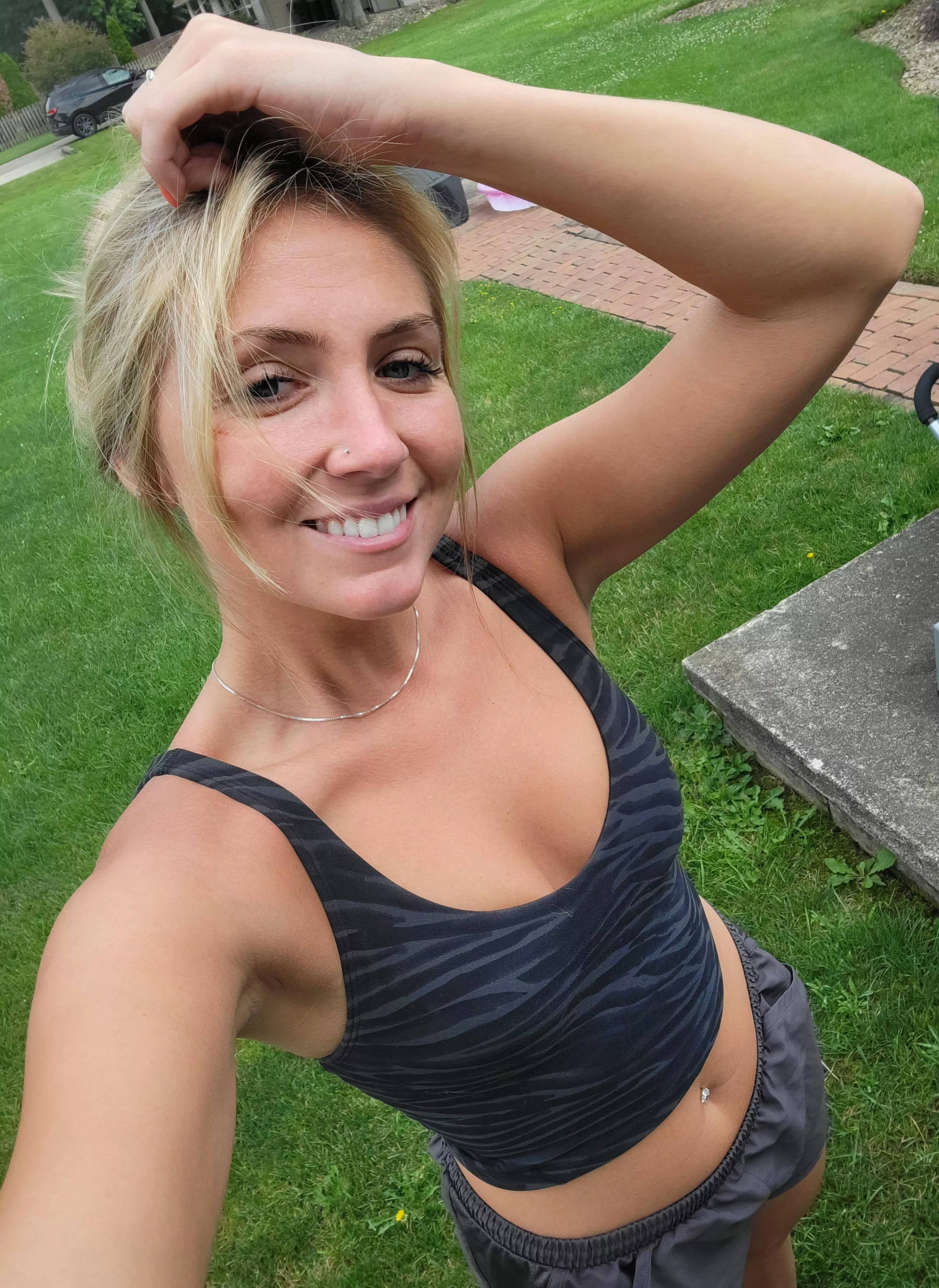 Afternoon walk attire :) posted by Adventurous_Age_4113