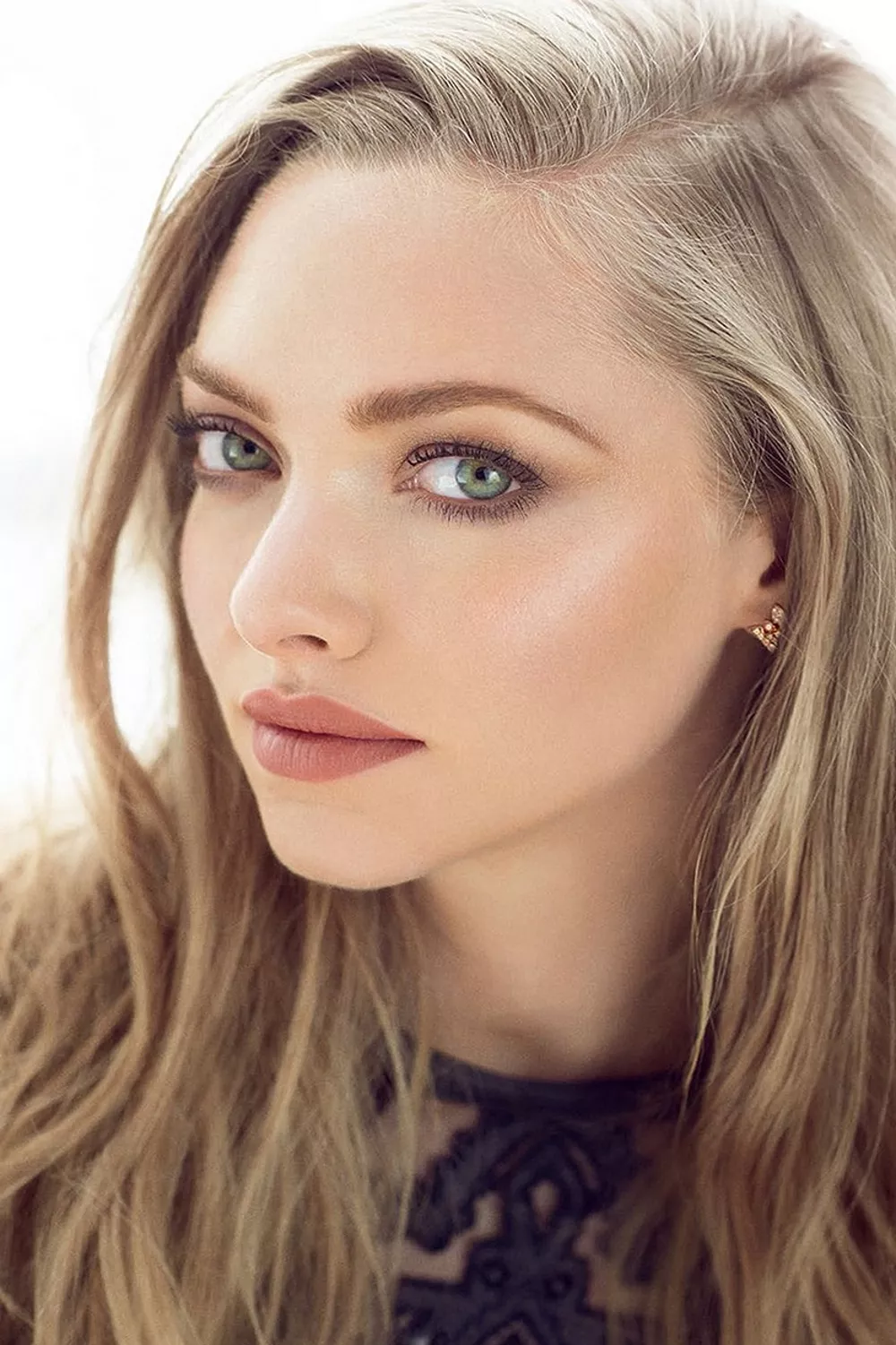 Amanda Seyfried posted by Hurtkainite30