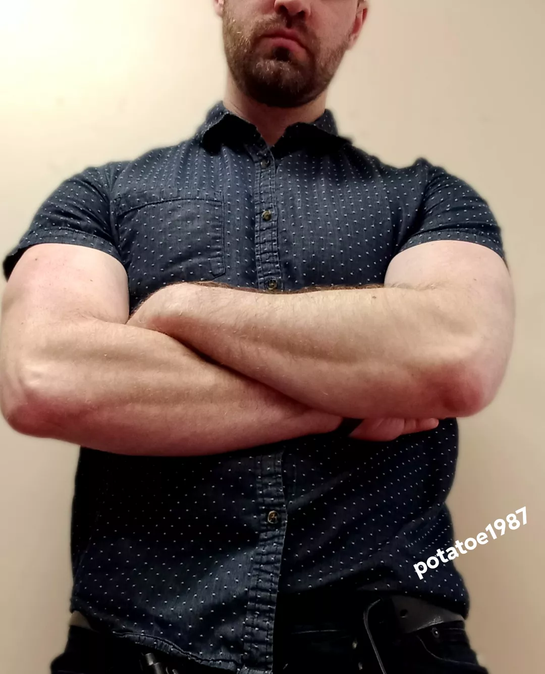 Big warm hugs all day. posted by potatoe1987