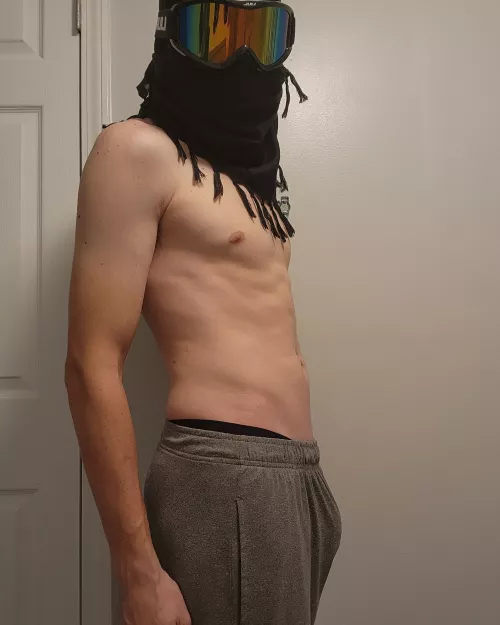 Bulging grey sweats, what more is there to say? 🤷 by xDMauiWauiDx