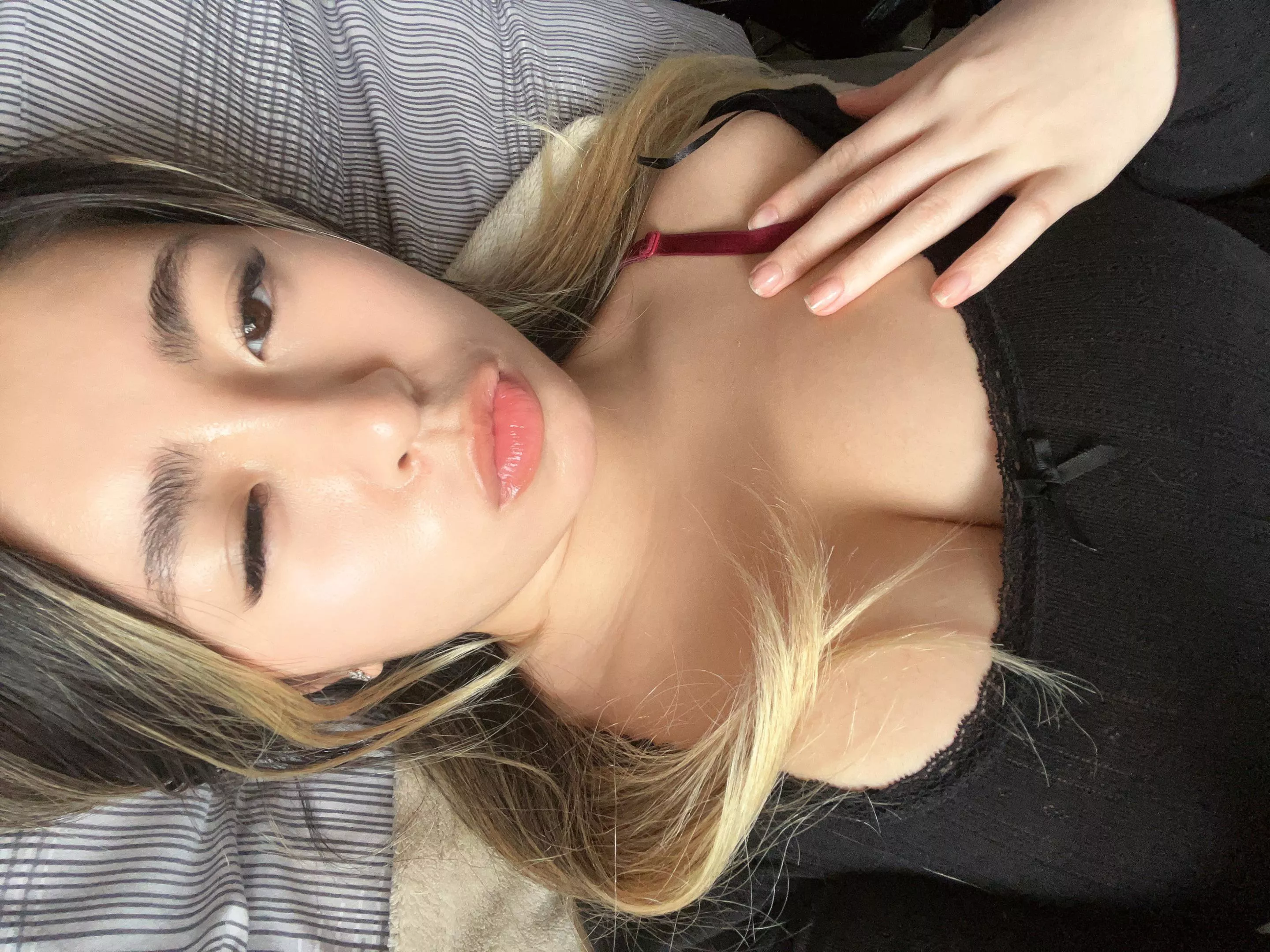 can i be the girl you jerk off to?🥺 posted by grizzle__