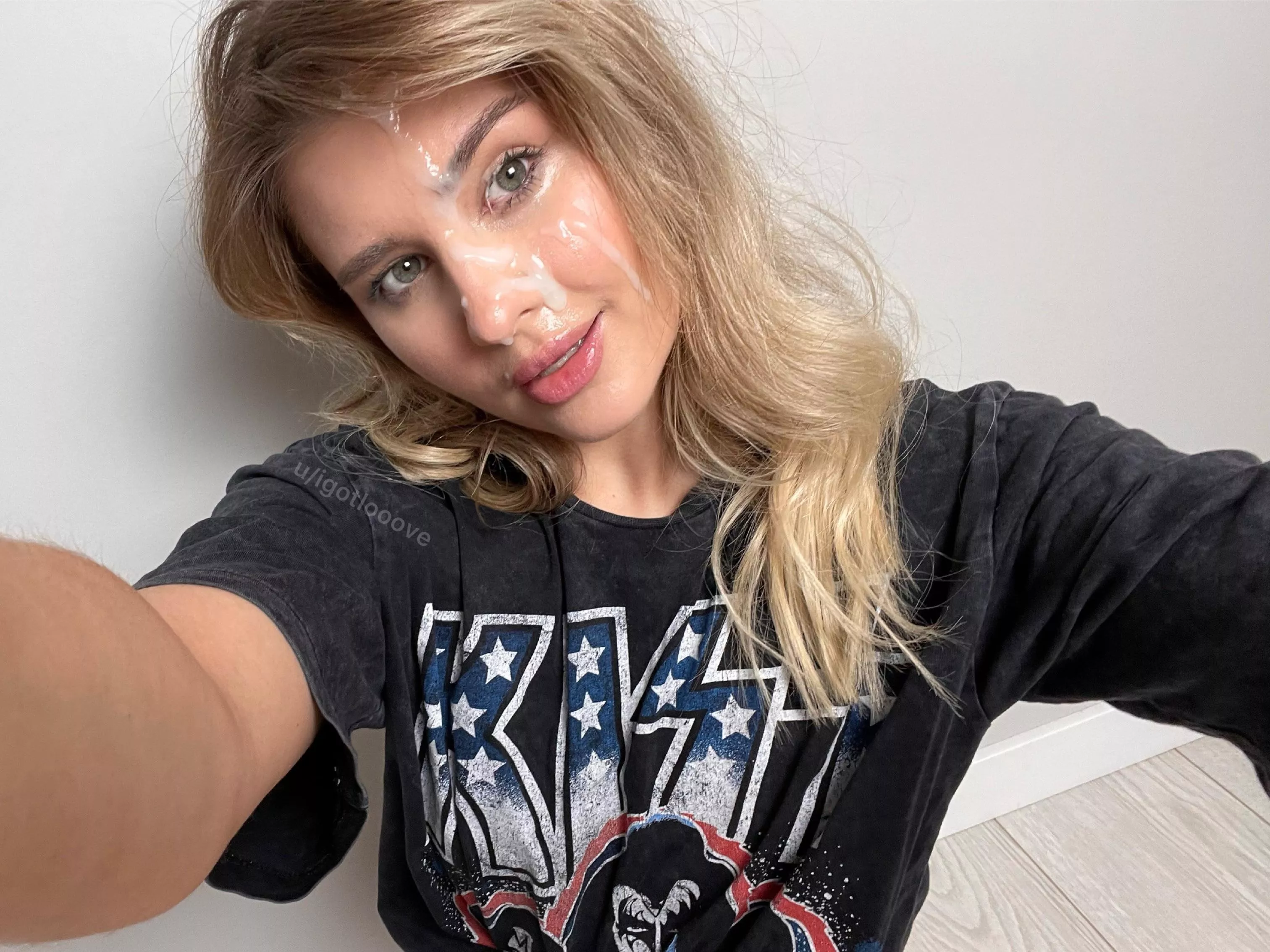 Enjoying the thick and warm joy on my face posted by igotlooove