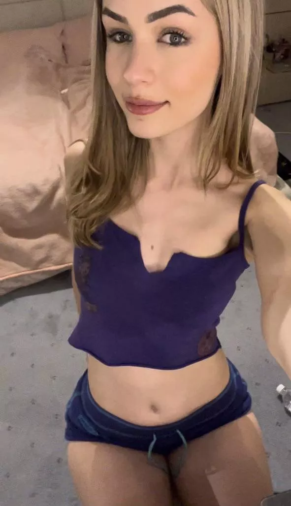 Free the belly button😜💜 posted by doll_eyesblue