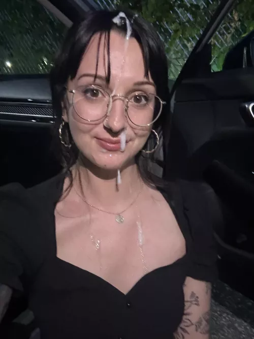 He bought me dinner so I let him facial me in the parking lot! by wittlemousey