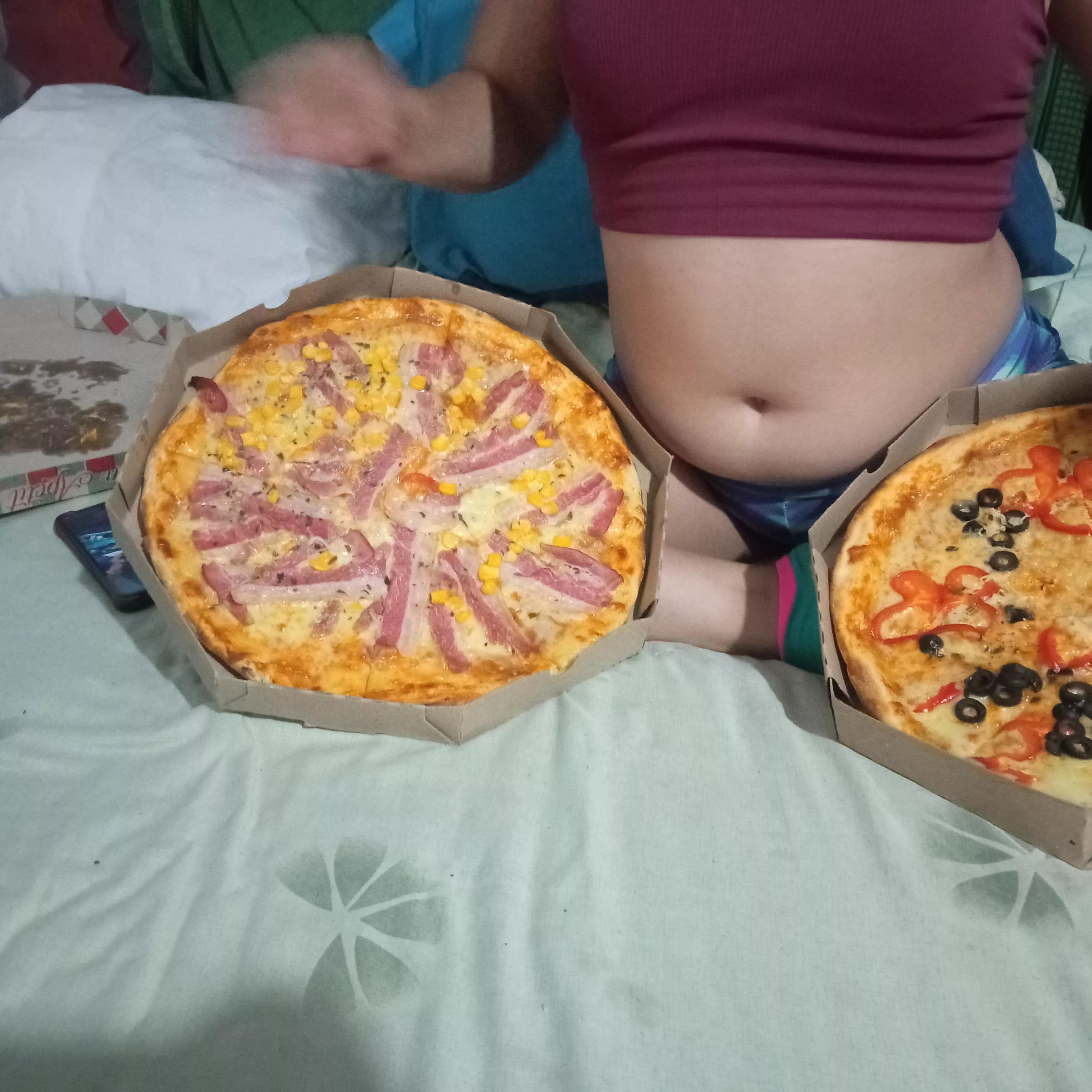 hungry and horny posted by isissgordis