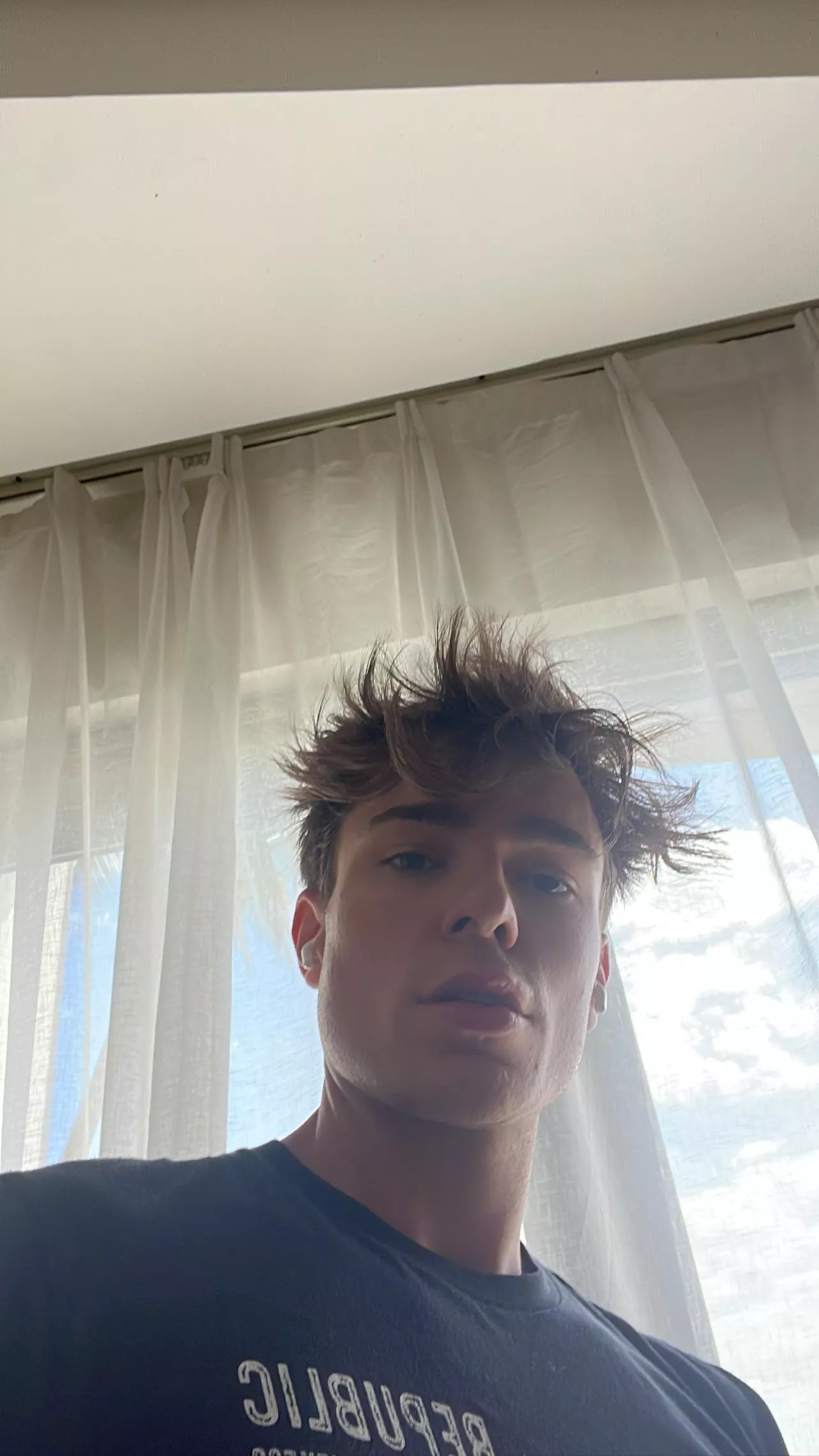 je ne suis quo anymore guys posted by ThatSimYouKilled