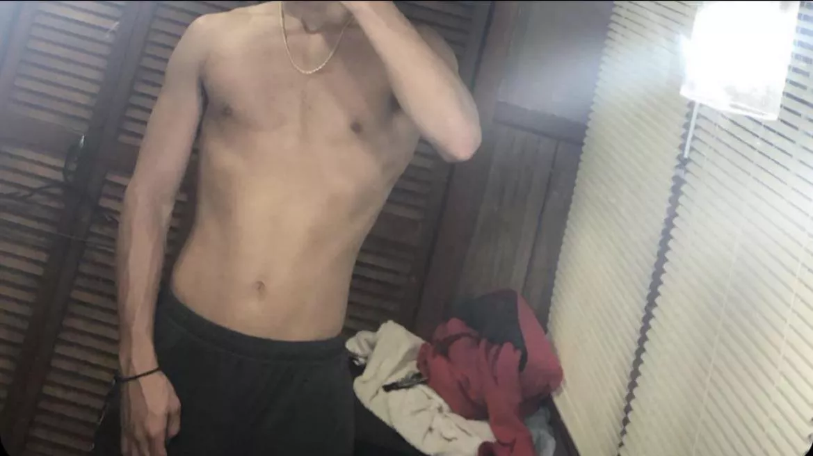 M 22 straight and drunk someone help me outtt :) posted by Top-Pin-5073