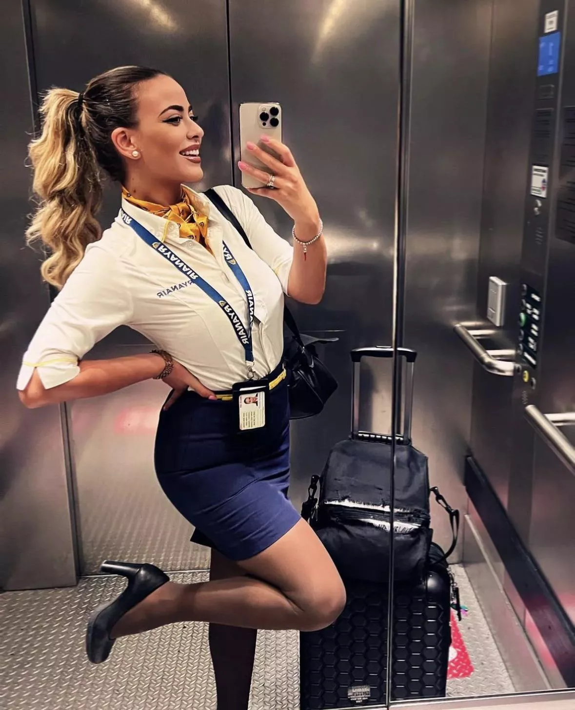 Milan girl posted by arrayoutofbounds