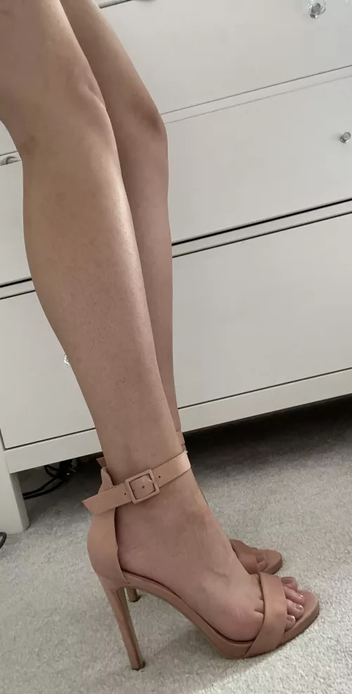 My go to wedding guest heels 👠 by NCLPoshGirl