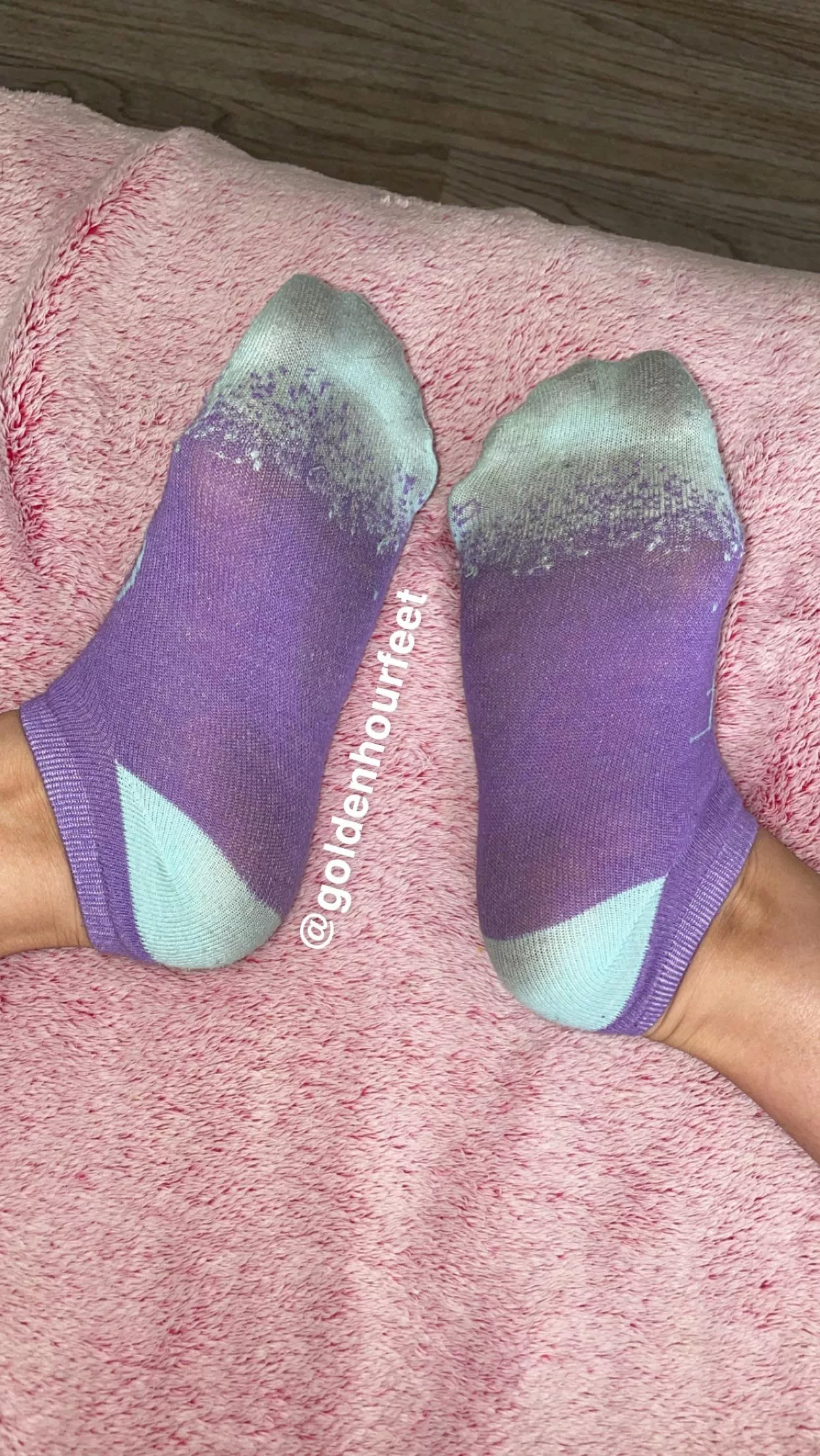 Ready for you to smell them😈 [selling] posted by goldenhourfeet