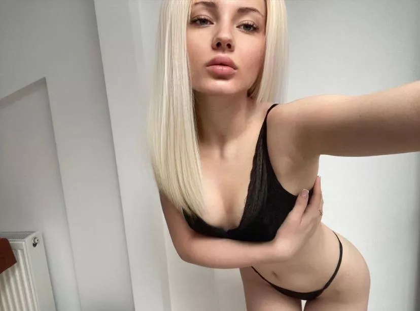 Say hi if you’d smash me posted by RegularGard