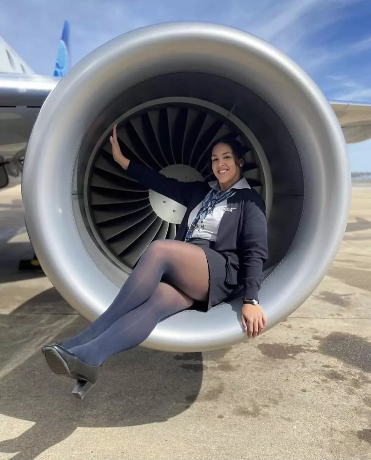 Thicc thighs 🇨🇺 posted by arrayoutofbounds