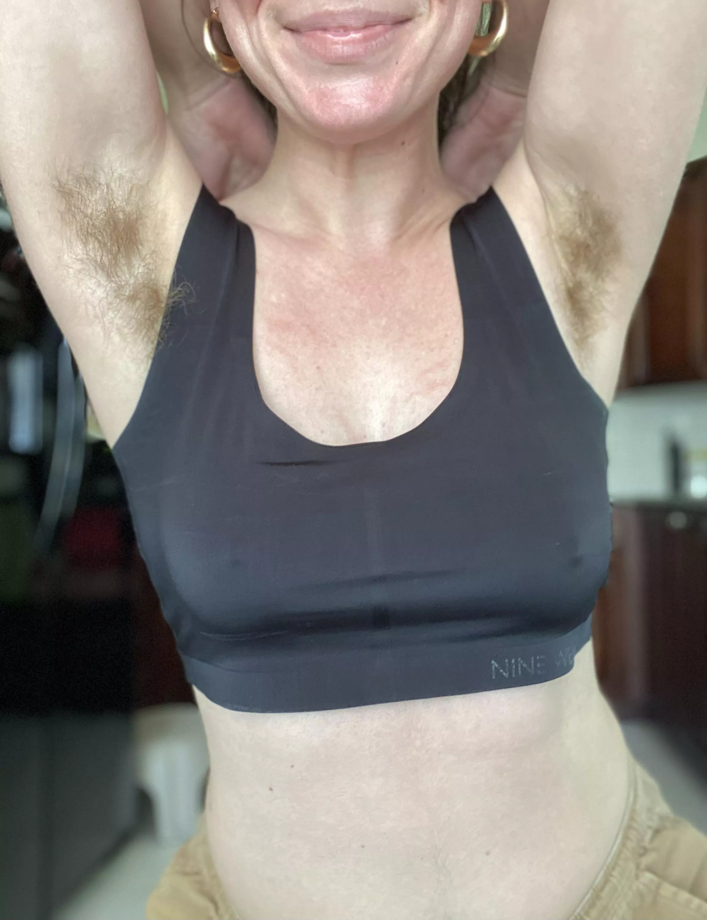 What’s your fav part about this pic & why is it that lil bit of hair curling over my bra? posted by veeflowers_