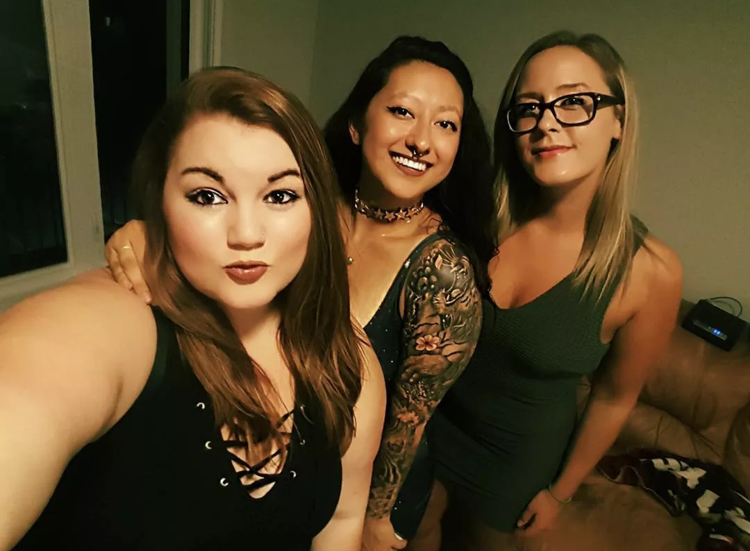 When you're the least attractive of your friends 🔥 posted by idoloveagoodbj