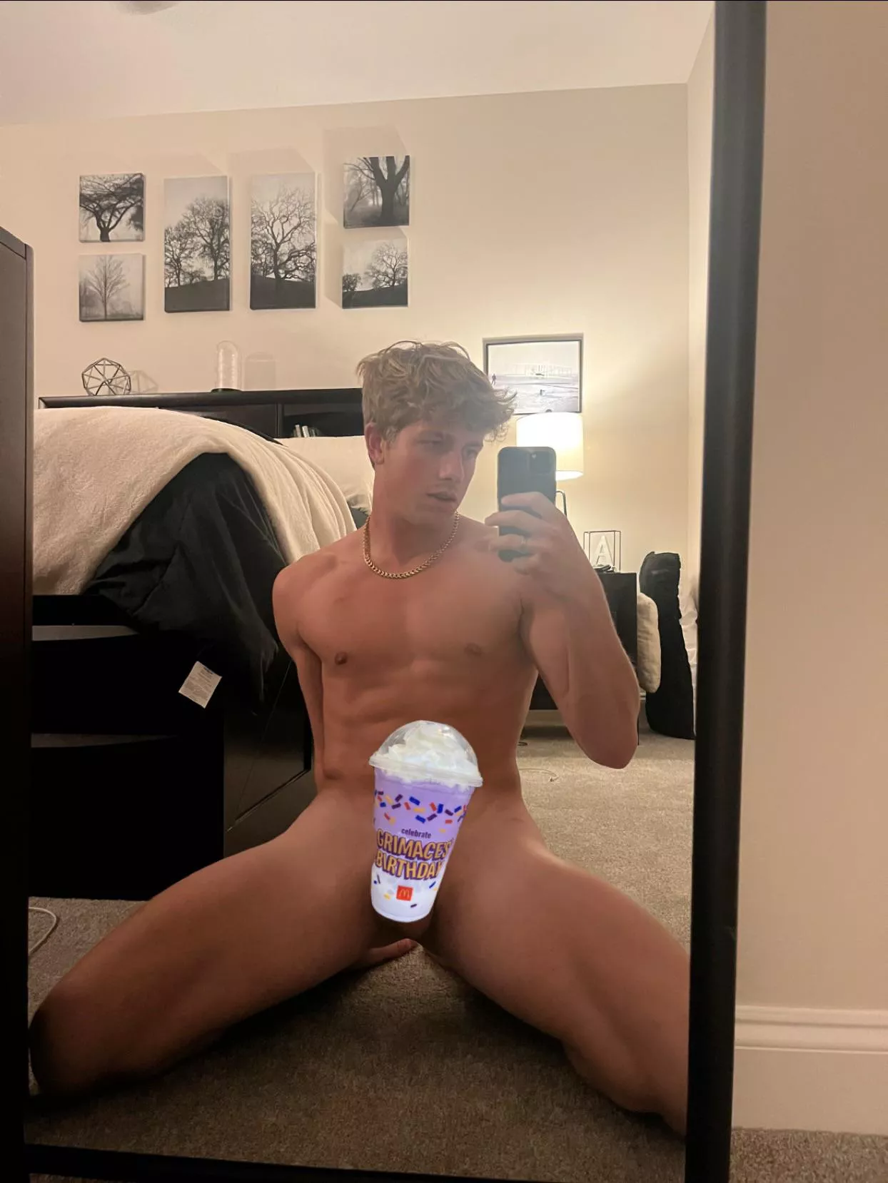 21 m usa. Hmu for a quick bust? looking for similar @tannerhanley posted by Agile-Swan574