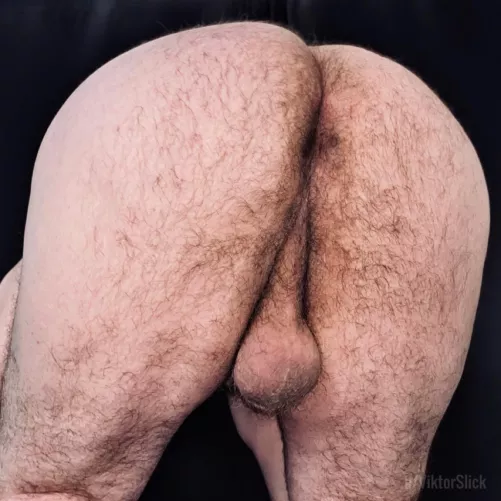 Grabbing my ankles by ViktorSlick