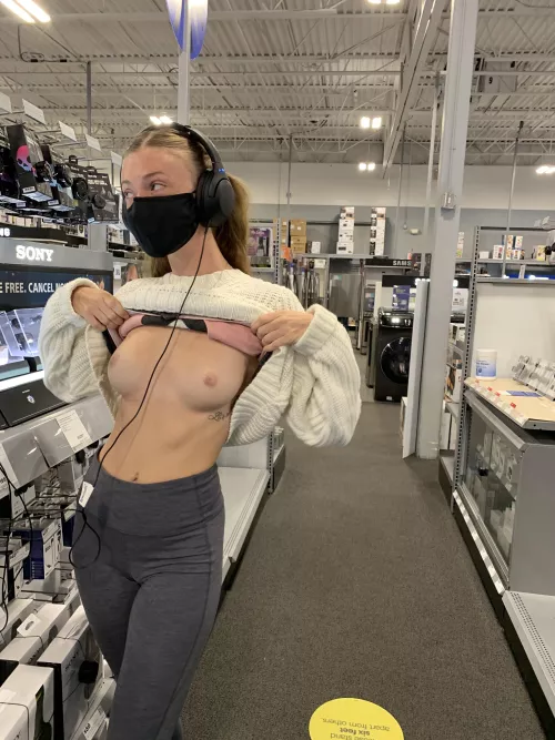 I hope the geek squad likes titties by p3aches_n_cream