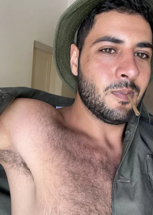 I still can not decide shave or leave by sunsetlaffite324