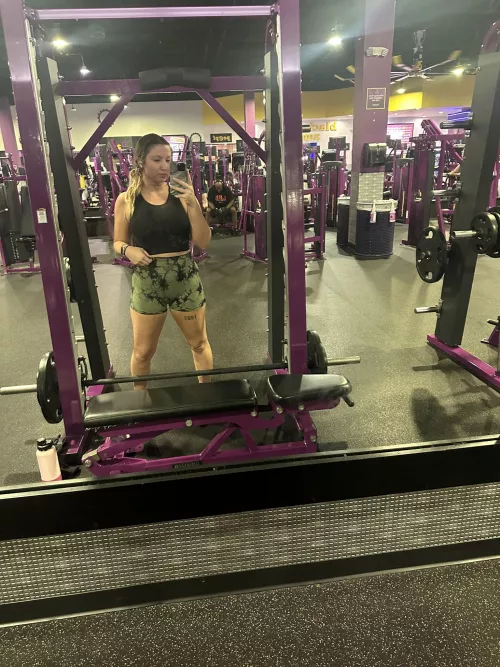 I was invited to go to the beach but I said glutes first;) by kapelior