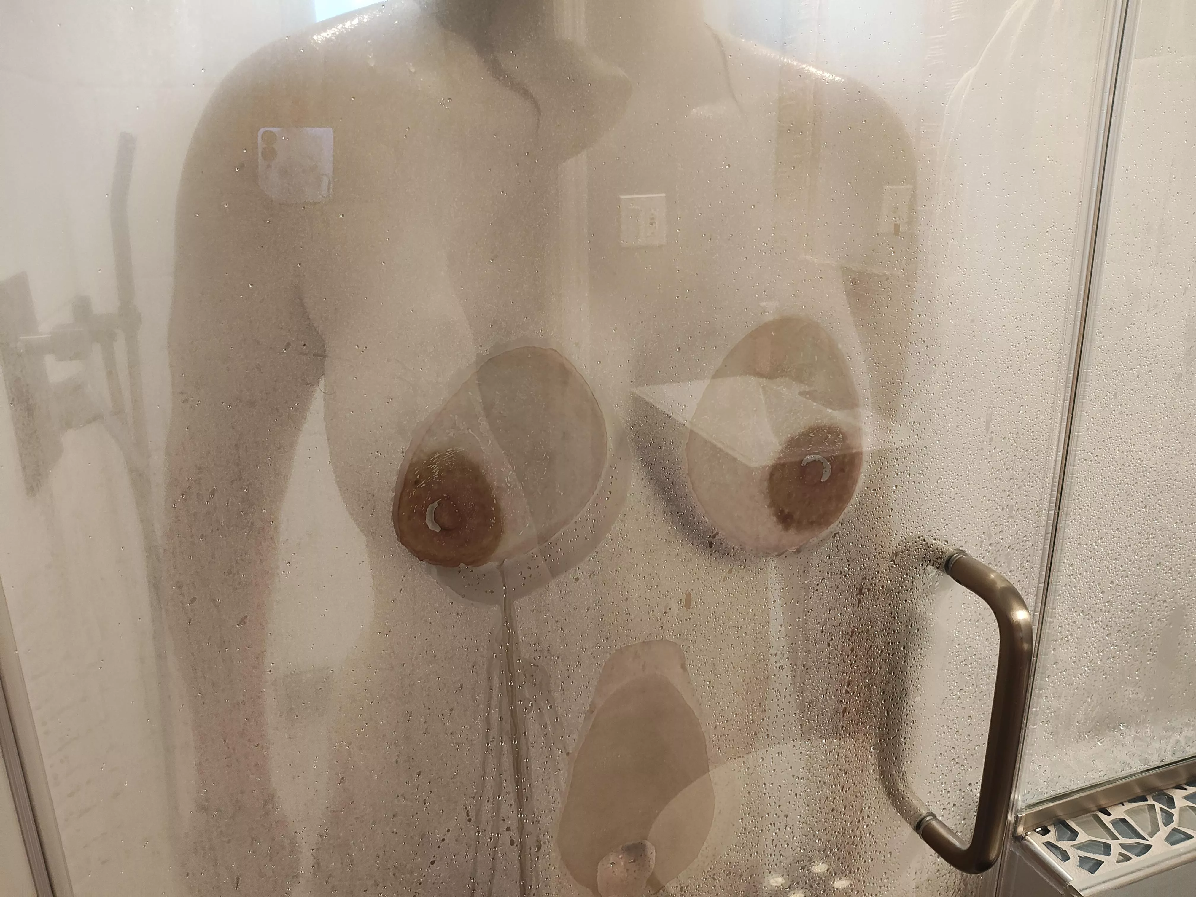 I'm definitely starting to show! posted by chitownhotwife69