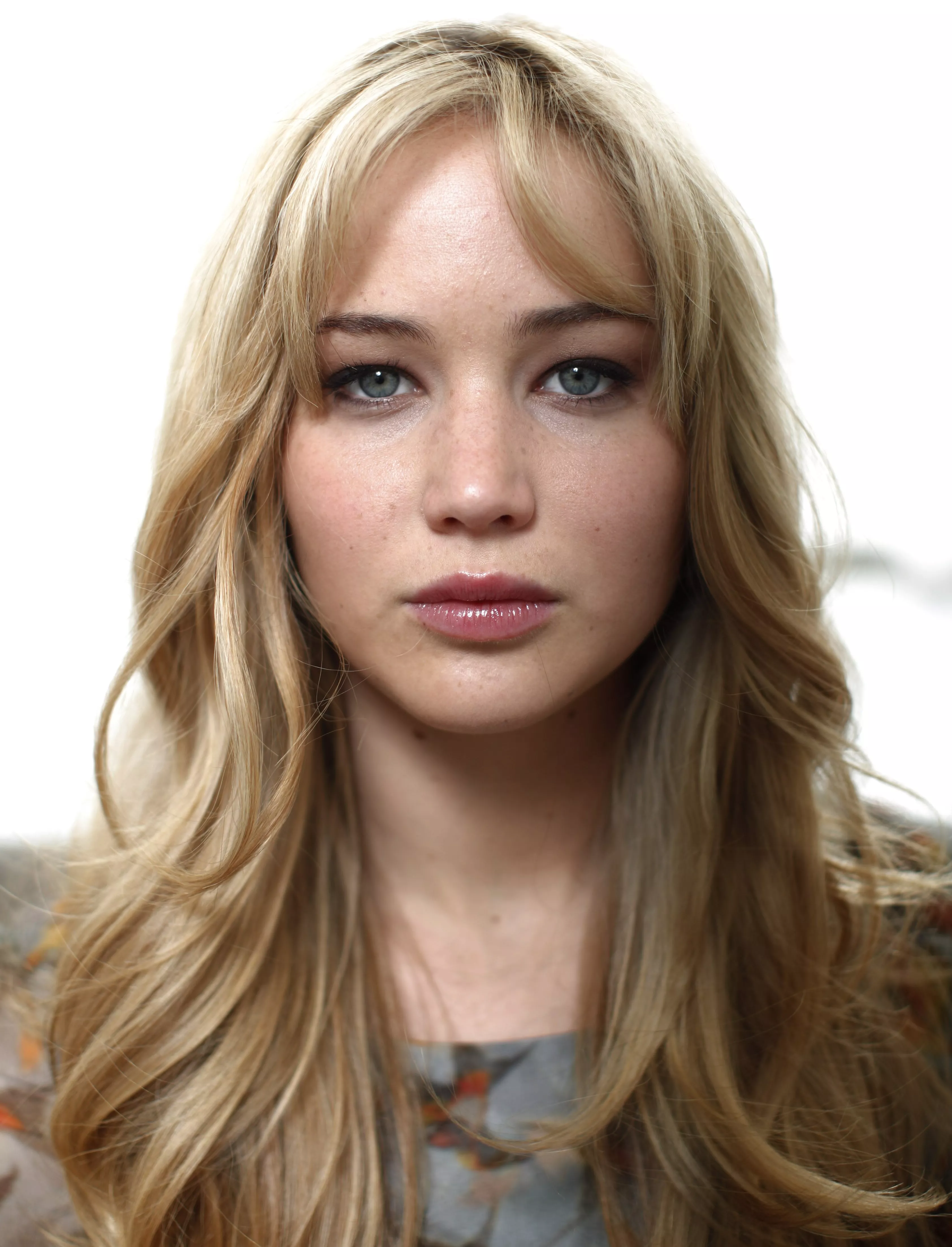 Jennifer Lawrence posted by CelebMaestro