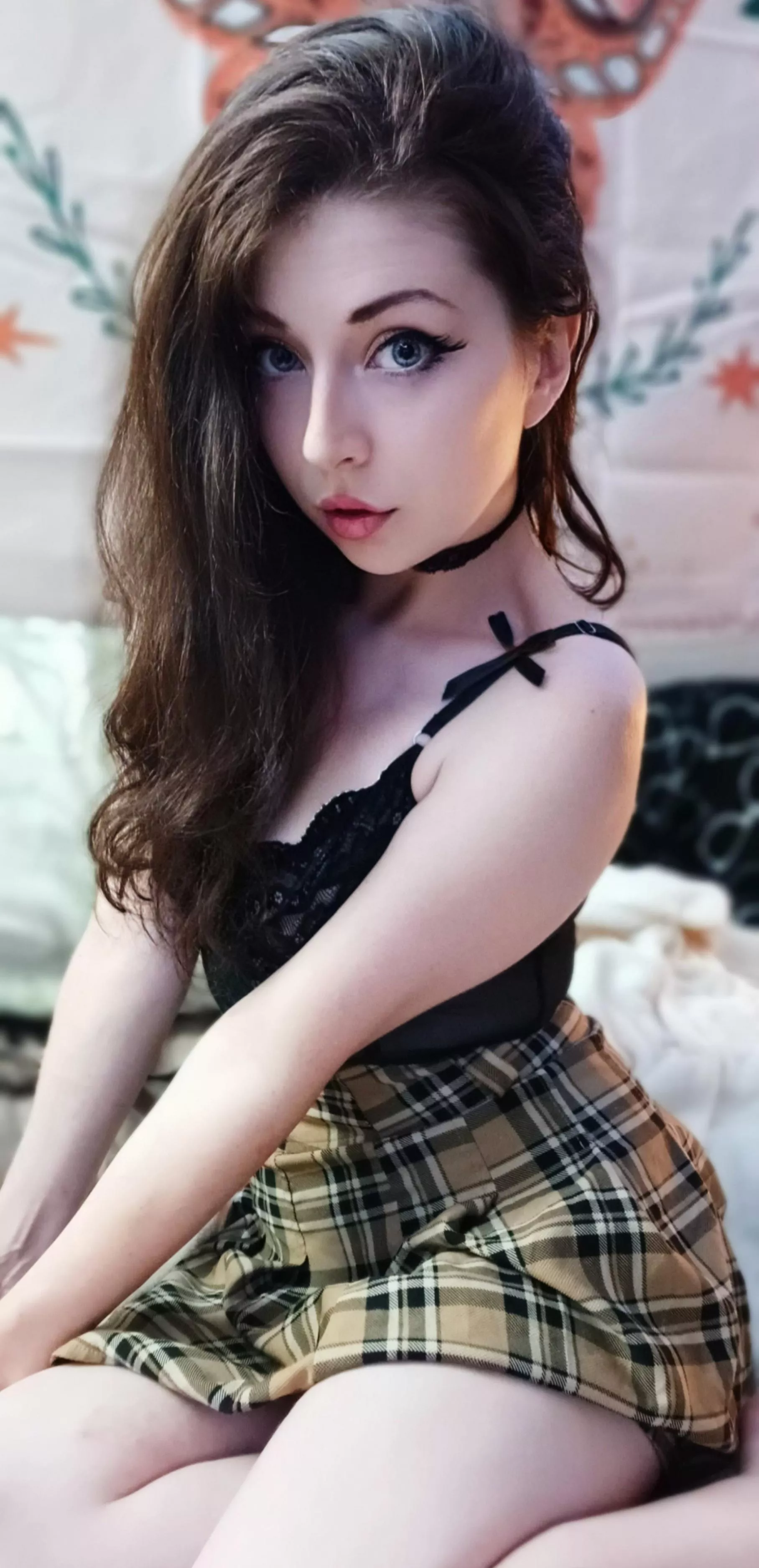 Oh nooo.. Pls don't pin me down & push me around.. I'm to little 🤭✨ posted by starlitsirenx