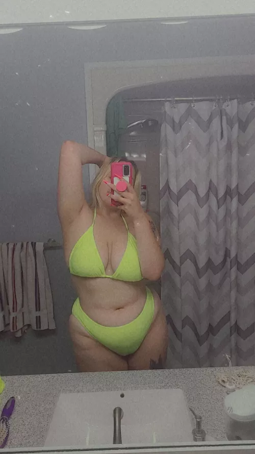 On a scale of 1 to 10 how hot am I? by Automatic-Ad7742