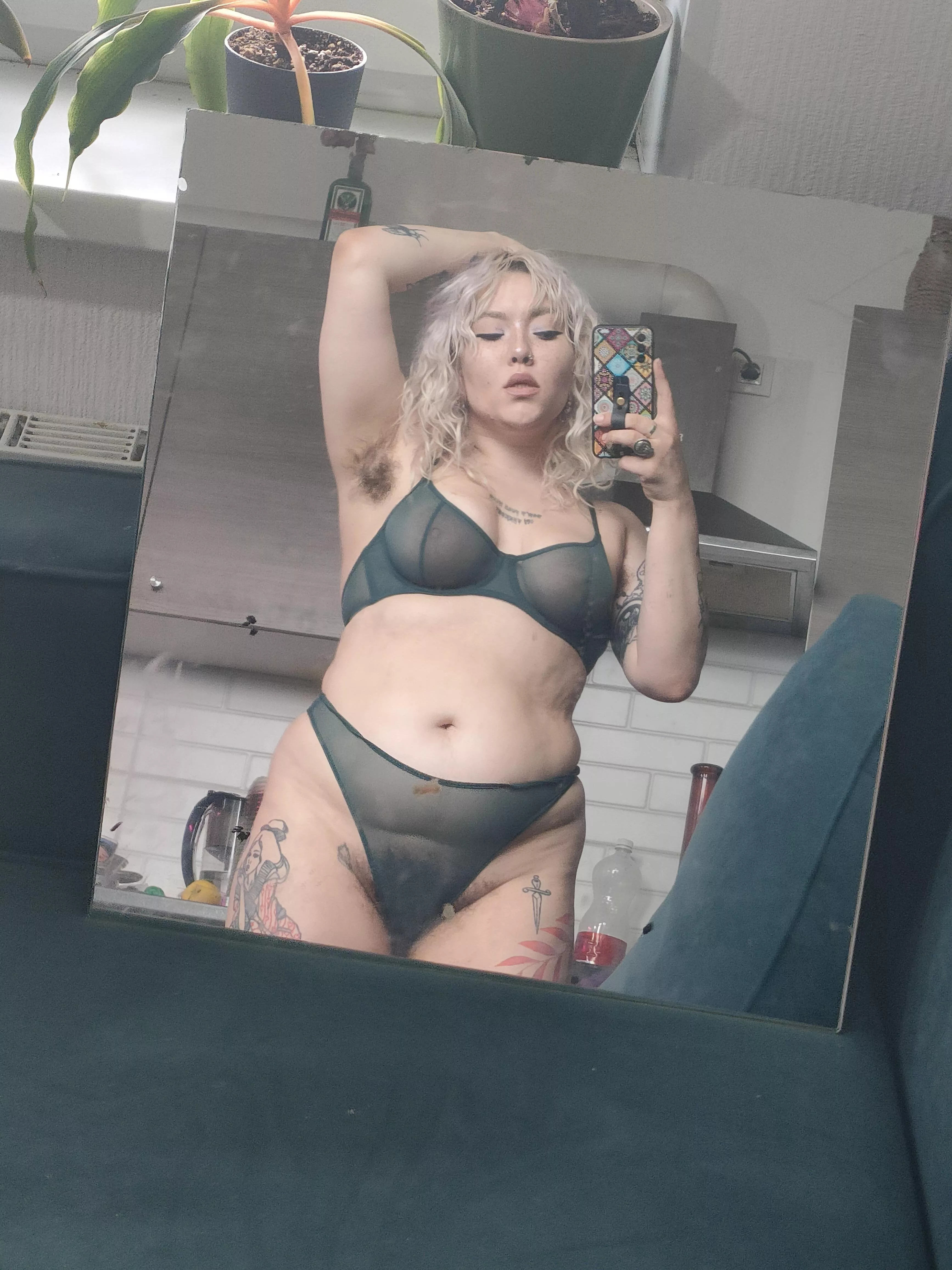 Soft and natural, I love gentle touches and loud moans.... posted by OliveCummm