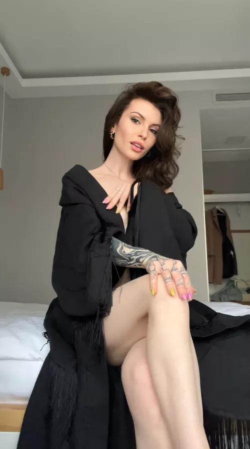 There's one secretary in the office whose seductive elegance and genuine confidence blend into a completely irresistible combination by TurboNessa