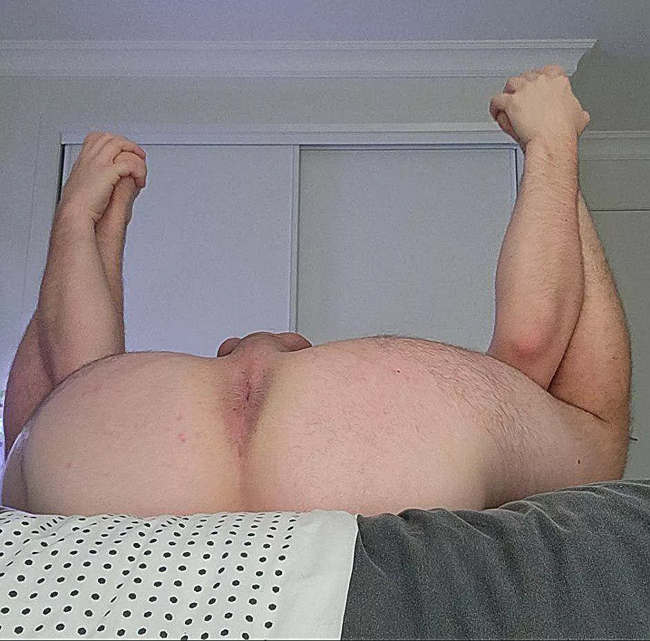 Ass up ready and waiting... posted by GuyHammerX2