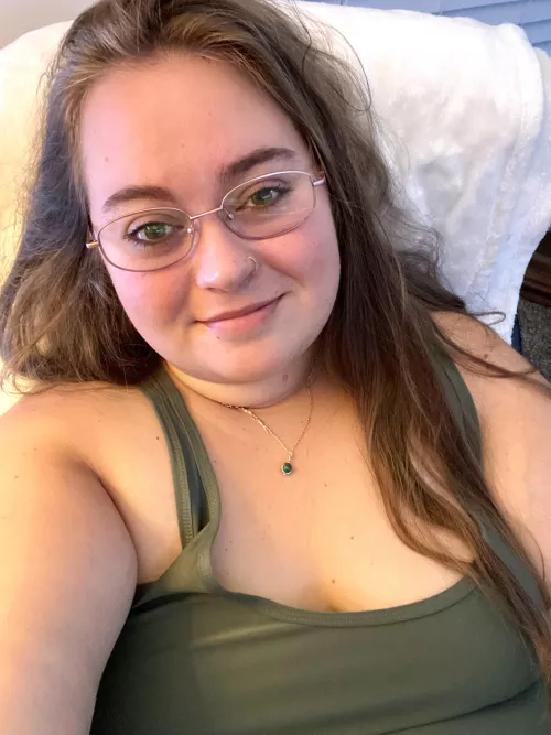 Chilling tonight! Hope your having a great evening by krystalkitty91