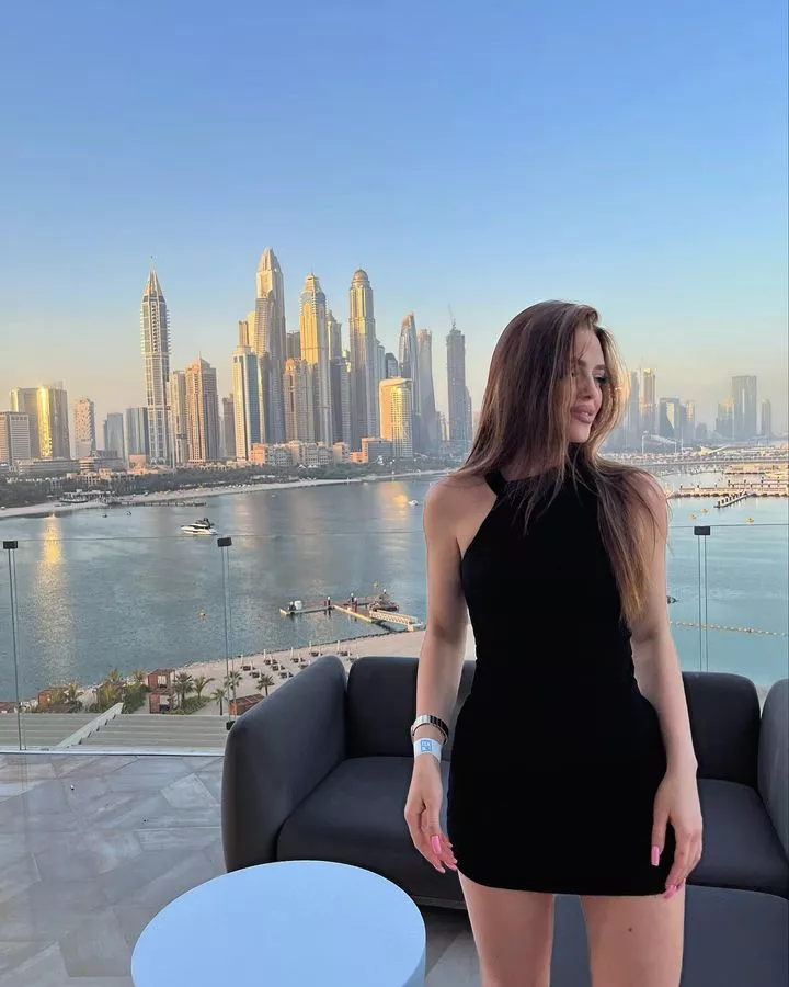 Do you like a girl in black dress? posted by meowuwuw