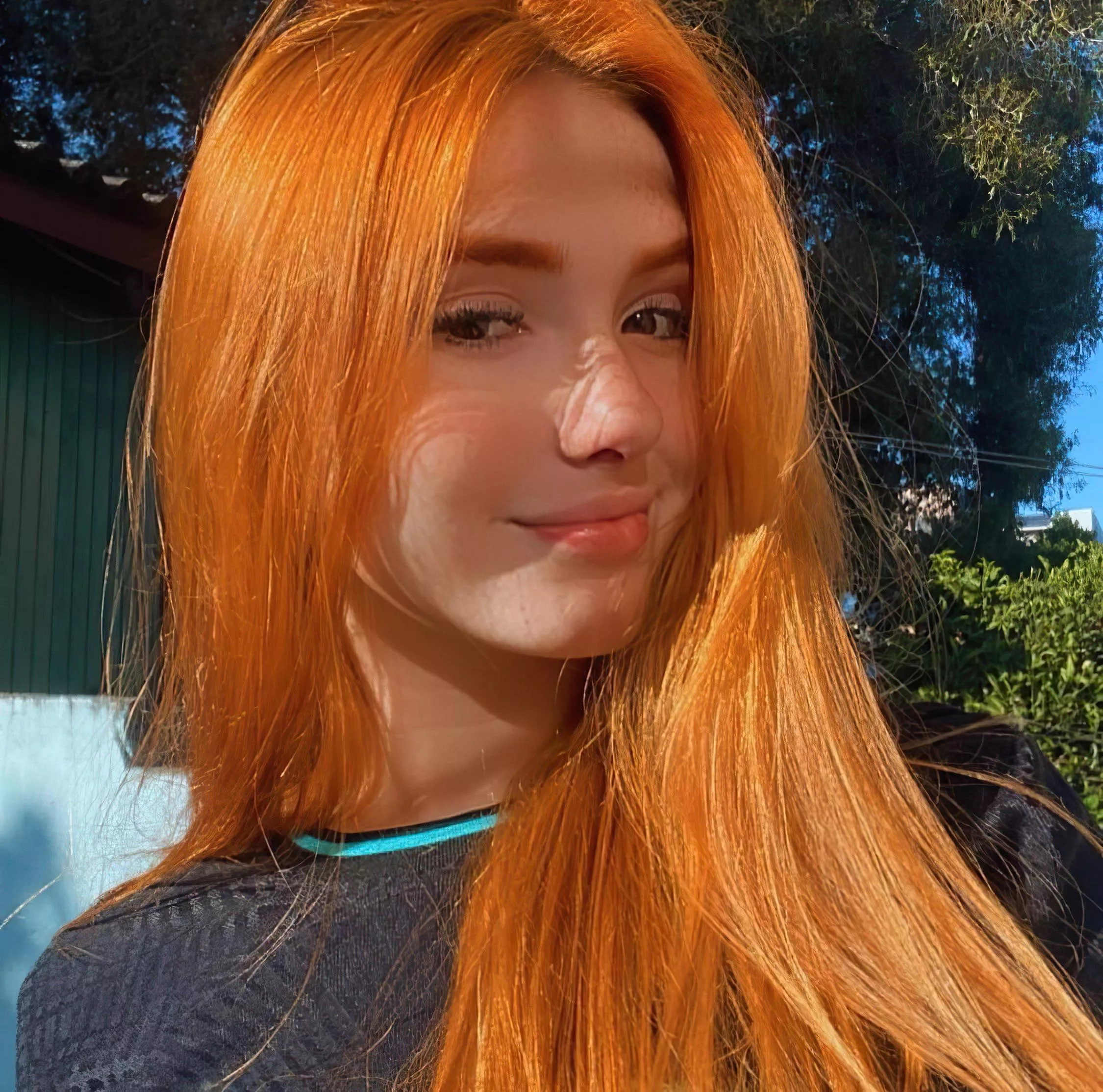 Fernanda Hanzen posted by cashmere1977-2