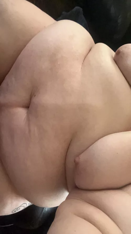 Fresh up out the shower 🧼 by Ticklemypickle73