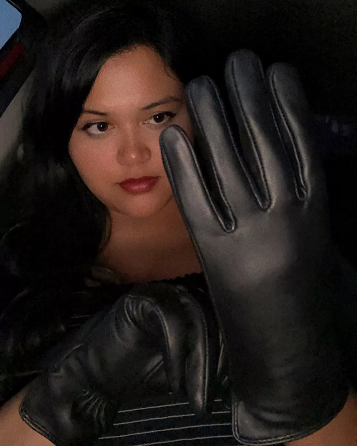 glove love posted by priscillaxox