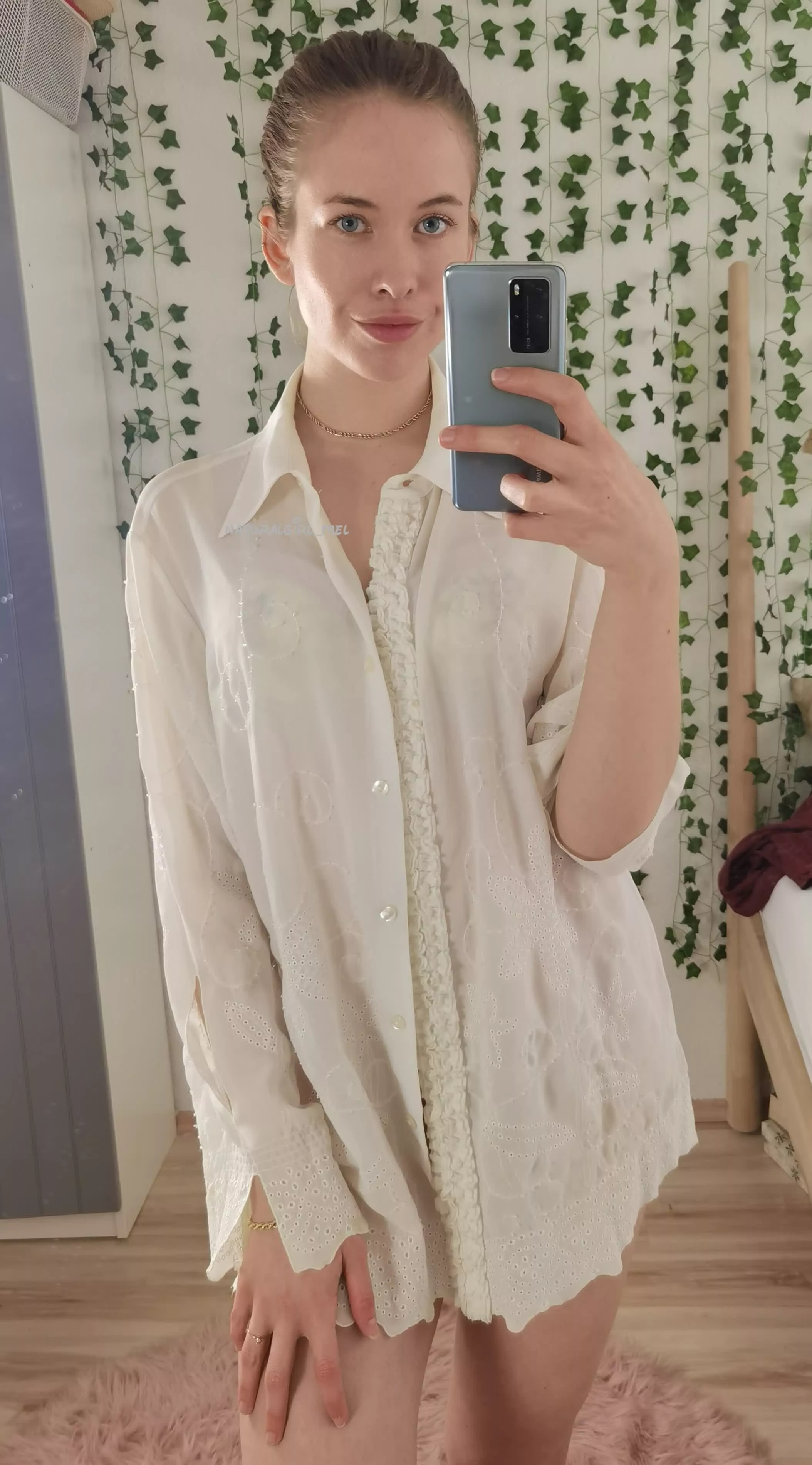 Hi, I'm a little ghost 👻 [F] posted by naturalgirl_mel