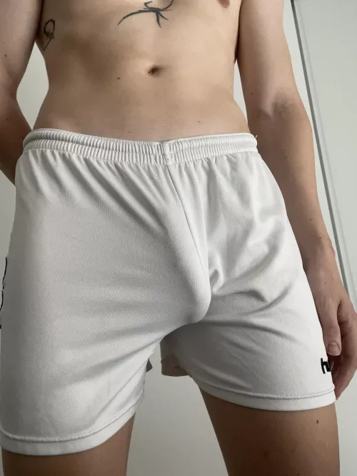 i didn't know it showed like this at the gym by AdRealistic733