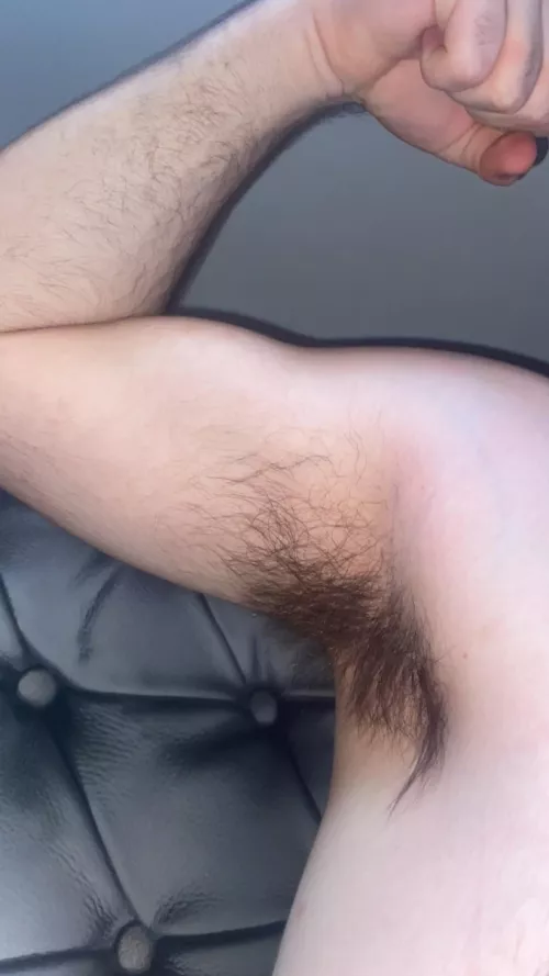 I love my bushy pits 🥰 by Comfortable-Pea-1930