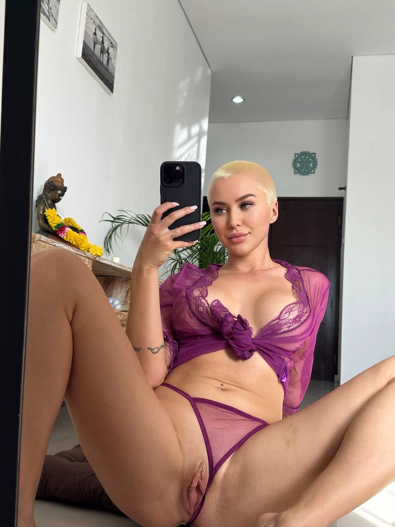 I mean, I love sending you these selfies posted by embauchexc